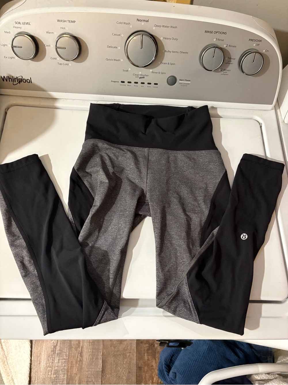 lululemon athletica color block Black & Gray Leggings